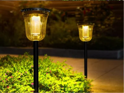 Luci solari da percorso per esterni, luci da giardino ad energia solare, luci da percorso a LED impermeabili per patio, prato, cortile e paesaggio